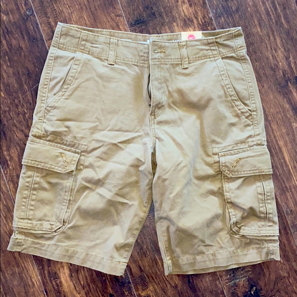 Men’s cargo shorts